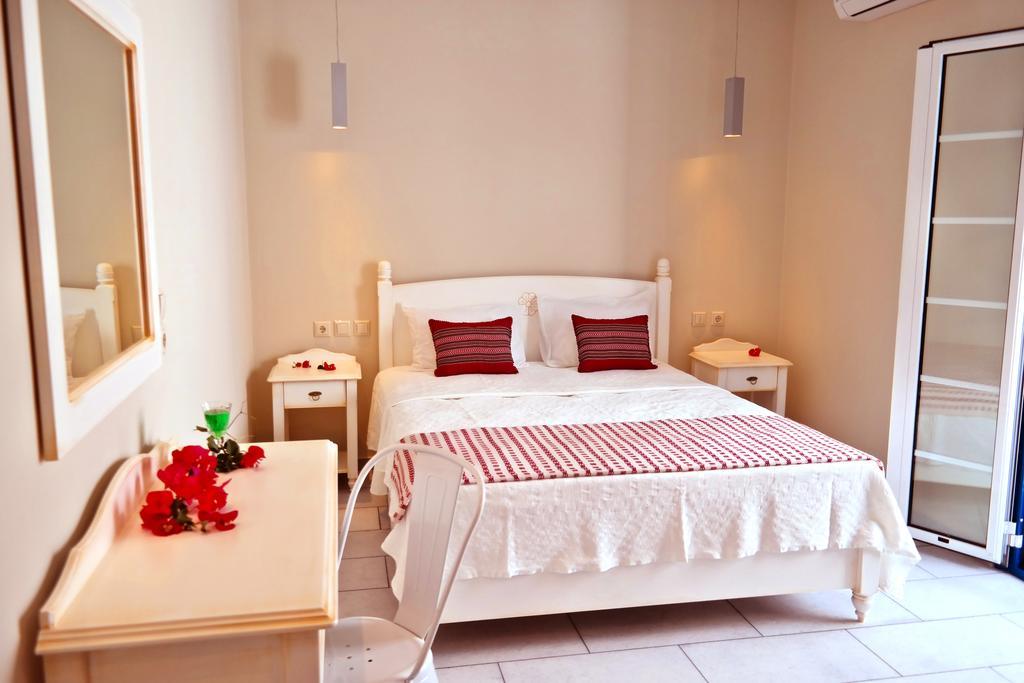 Vasilikos Studios Naxos City Room photo